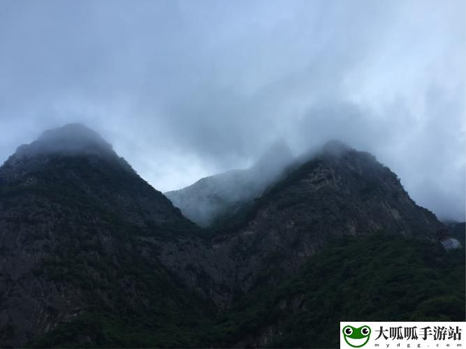 又大又白又有弹性的两座大山